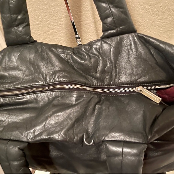 Chanel Coco Cocoon Zipped Tote Lambskin
Large black reversible - Picture 5 of 16